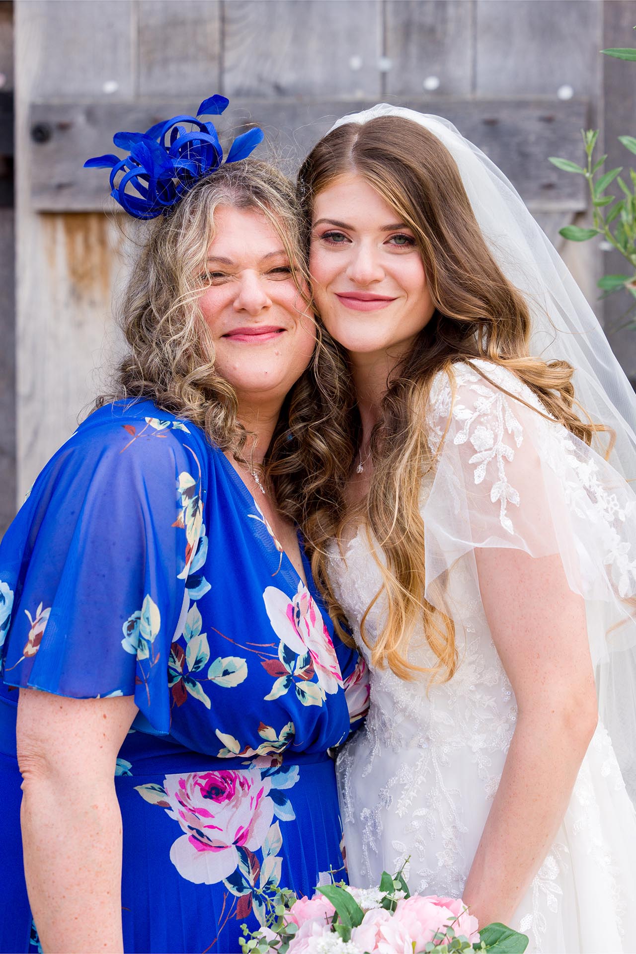 Photograph of the bride and her mother at Apton Hall, Rochford, Essex